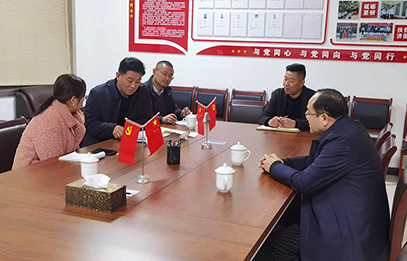 縣委常委、副縣長李兆勝，縣科技局局長程樹民一行蒞臨公司指導(dǎo)企業(yè)科技創(chuàng)新